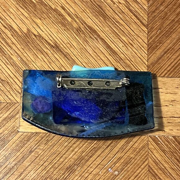 Artisan Made 3D Abstract Art Fused Glass Colorful Vibrant Brooch Pin 2.5”x1.5” - Picture 5 of 5